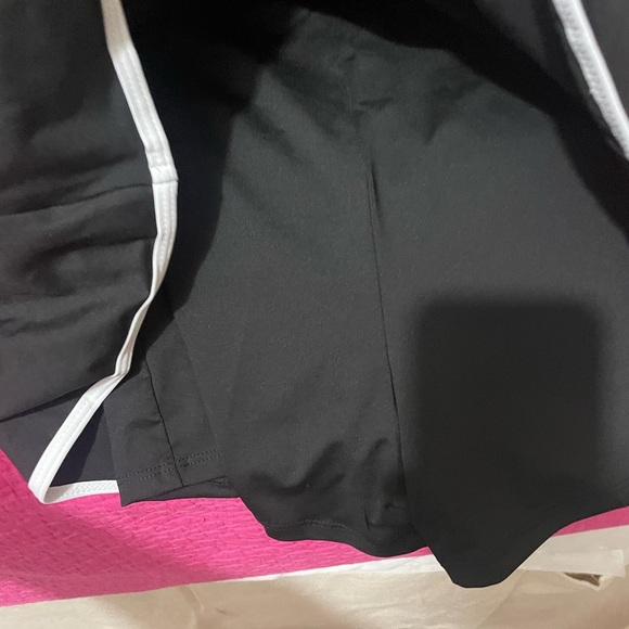 Super cute Black & White dress with shorts underneath - Picture 3 of 3